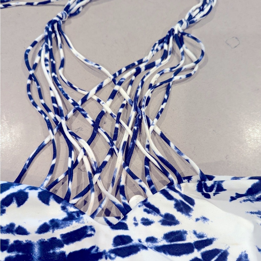 NWOT💙MIKOH SWIM🤍MACRAME TIE DYE HALTER TOP BIKINI SET - Picture 10 of 13